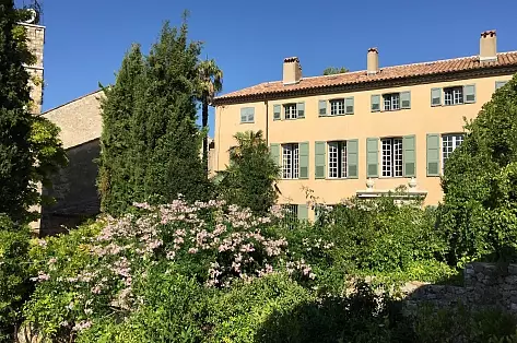 Villa de charme à louer sur la Côte d'Azur | ChicVillas