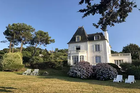 Villa familiale de charme à louer en Bretagne | ChicVillas