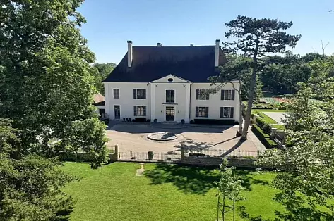 Villa de Luxe avec Piscine, Burgundy Luxury Retreat | ChicVillas