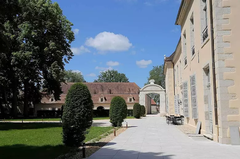 Chateau Heart of Burgundy - Location villa de luxe - Bourgogne - ChicVillas - 5