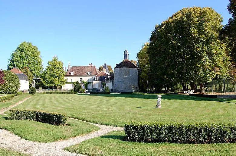 Chateau Les Deux Tours - Location villa de luxe - Paris / Ile de France - ChicVillas - 15