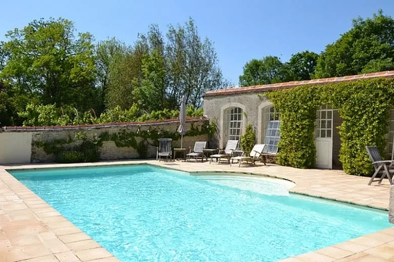 Chateau Les Deux Tours - Location villa de luxe - Paris / Ile de France - ChicVillas - 3