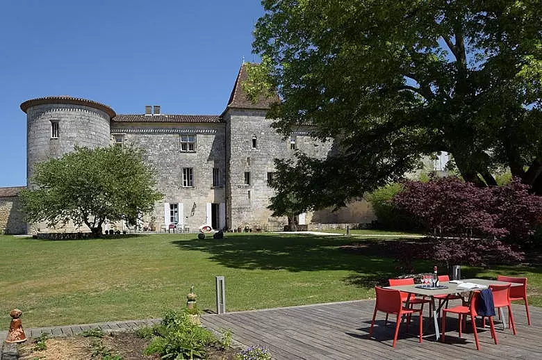 Chateau Wine and Design - Location villa de luxe - Aquitaine / Pays Basque - ChicVillas - 10