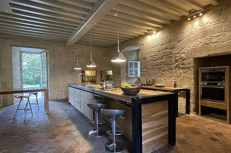 Chateau Wine and Design - Location villa de luxe - Aquitaine / Pays Basque - ChicVillas - 12