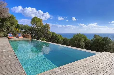 Villa de Charme à Louer en Espagne, Design Costa Brava | ChicVillas