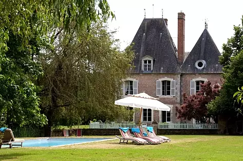 Château avec piscine à louer Val de Loire France | ChicVillas