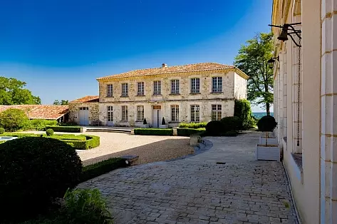 Châteaux à louer France Dordogne Périgord  | ChicVillas