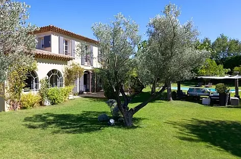 Location villa bord de mer sud france | ChicVillas