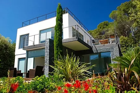 Villa de Charme à Louer en Espagne, Terrasses de Sa Riera | ChicVillas