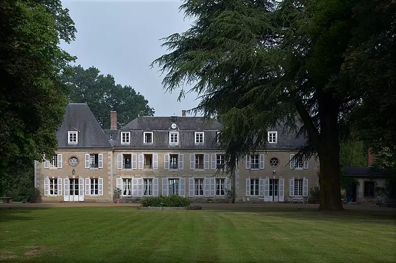 Un Chateau Francais - Location villa de luxe - Paris / Ile de France - ChicVillas - 1