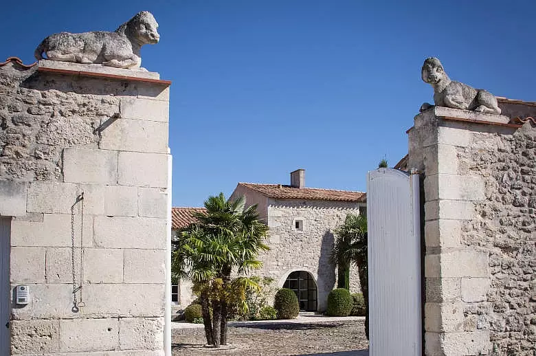 Un Chateau Secret - Location villa de luxe - Vendee/ Charentes - ChicVillas - 2