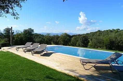 Villa avec Piscine et Jacuzzi à Louer, Verde Catalonia | ChicVillas